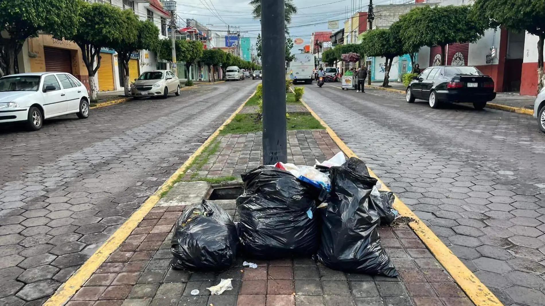 Paro laboral afecta servicios públicos y recolección de basura en Izúcar 